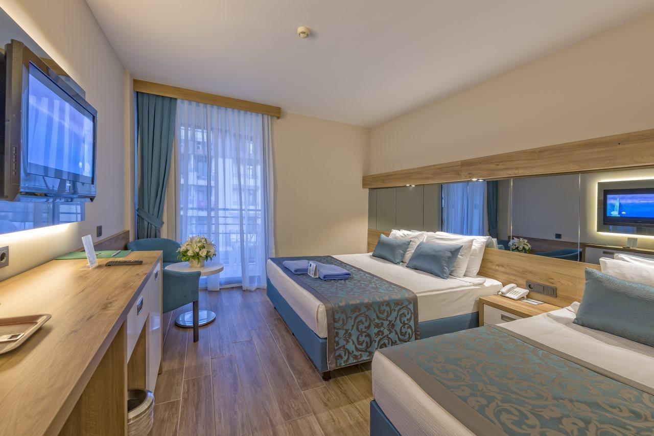 Meryan Hotel オクルカラール エクステリア 写真