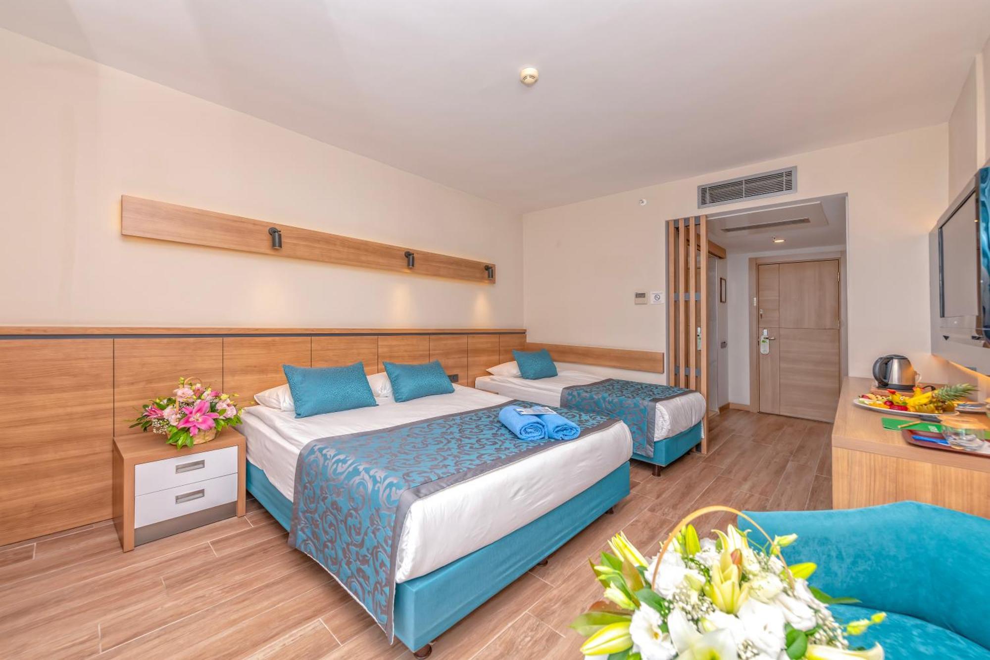 Meryan Hotel オクルカラール エクステリア 写真