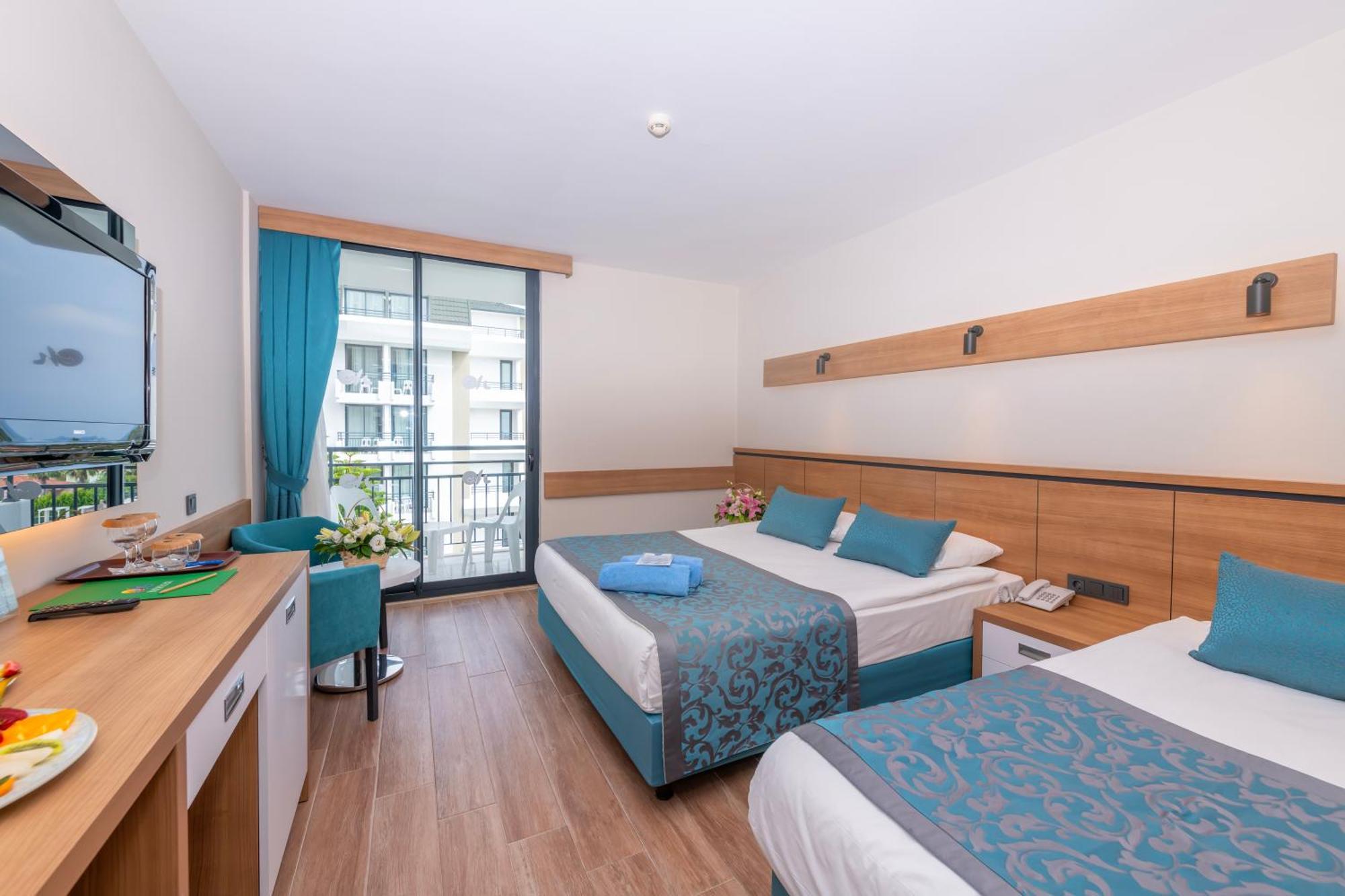 Meryan Hotel オクルカラール エクステリア 写真
