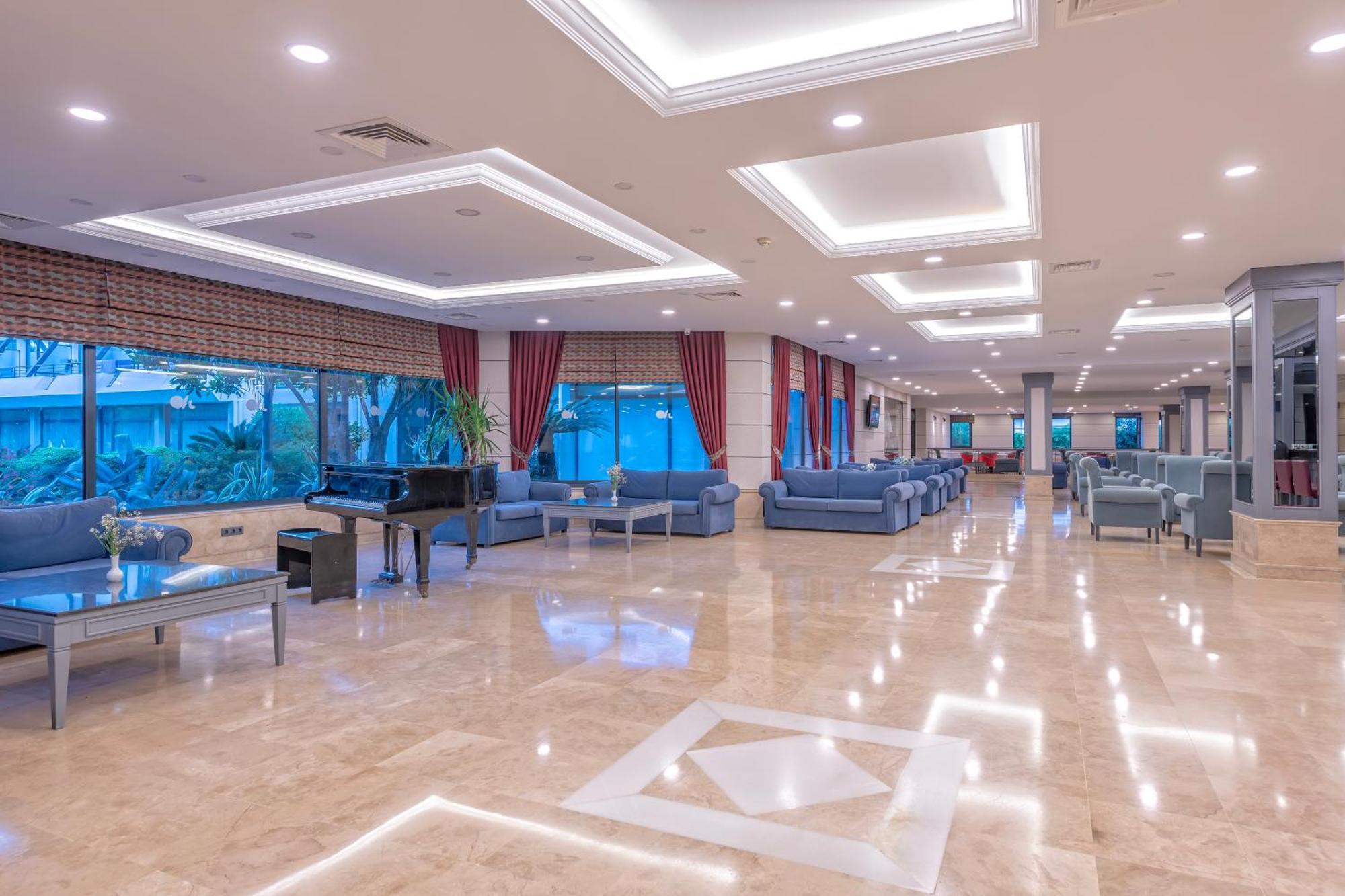 Meryan Hotel オクルカラール エクステリア 写真