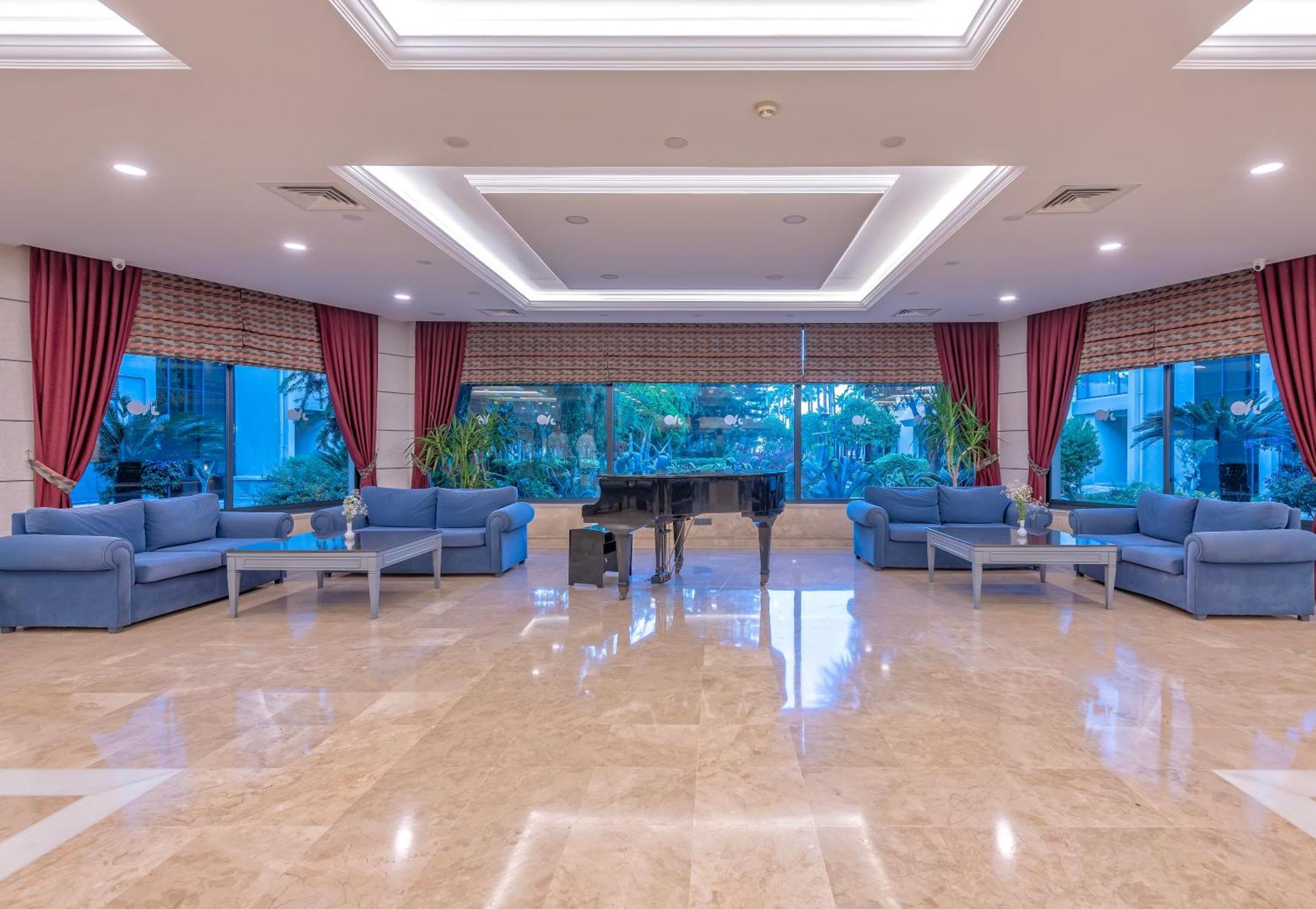 Meryan Hotel オクルカラール エクステリア 写真