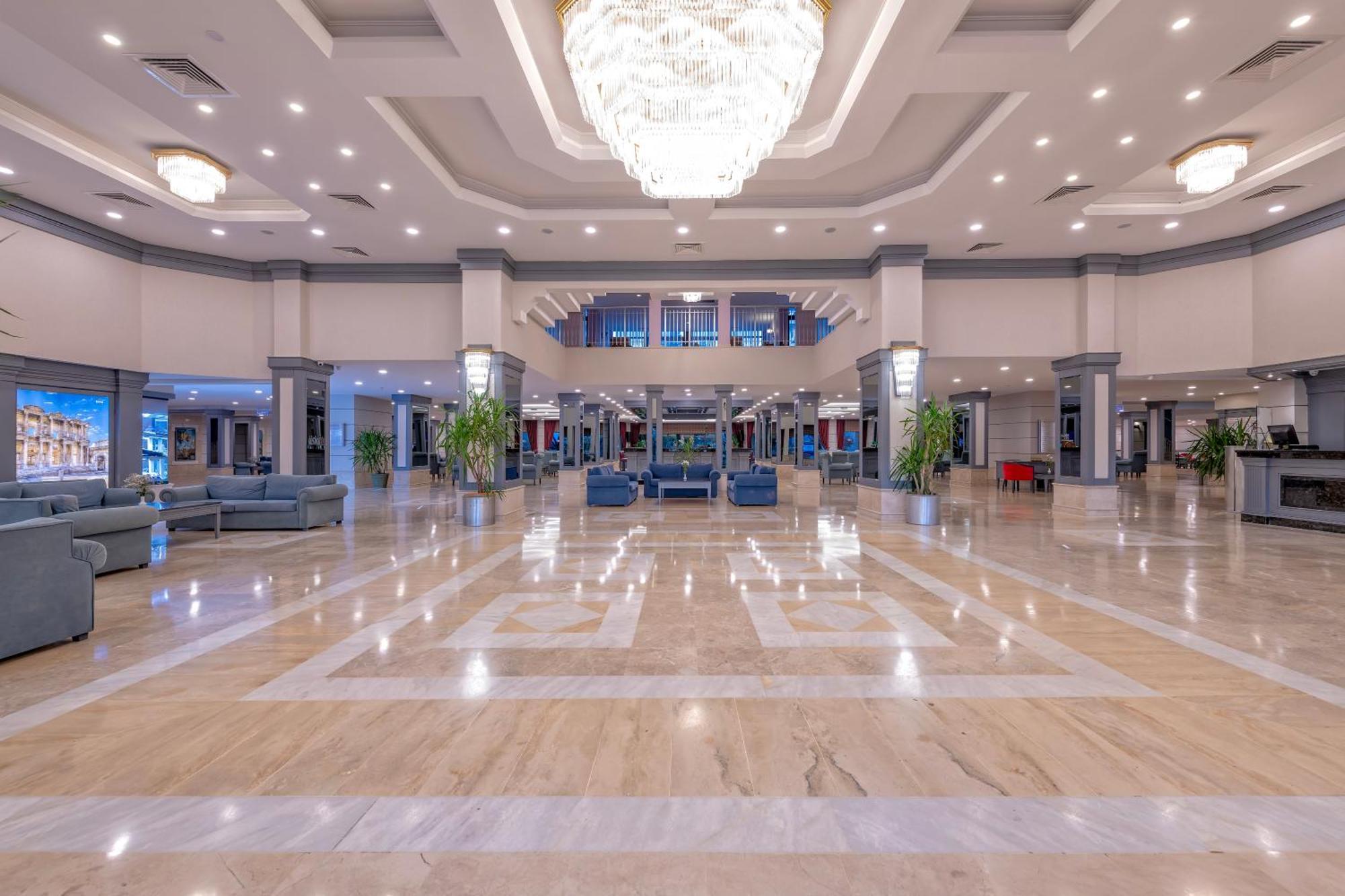 Meryan Hotel オクルカラール エクステリア 写真