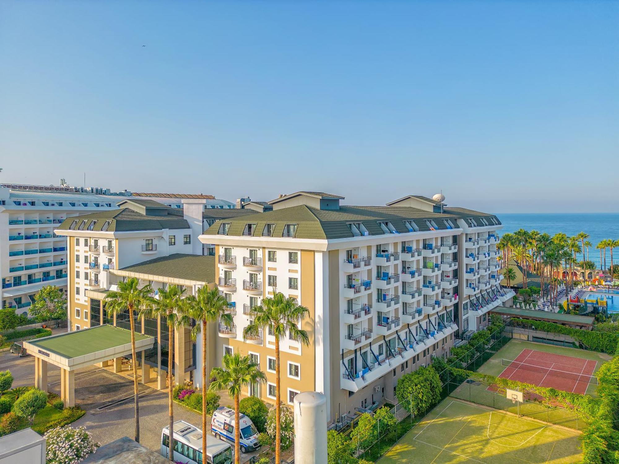 Meryan Hotel オクルカラール エクステリア 写真