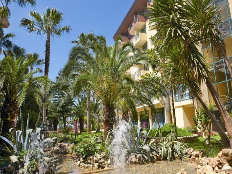 Meryan Hotel オクルカラール エクステリア 写真